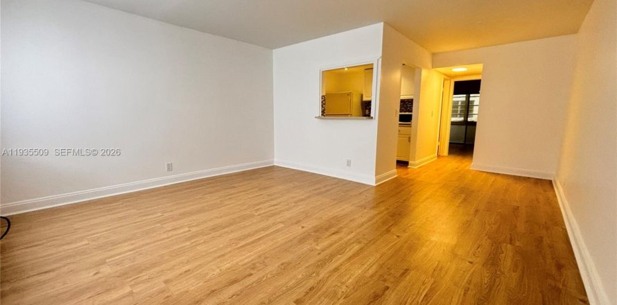 Кондоминиум с 1 спальней в Уэст-Палм-Бич, Флорида № 1996915