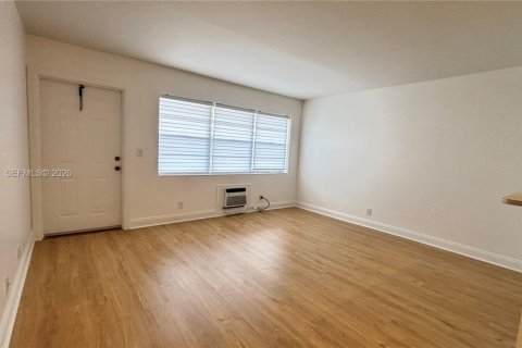 Купить кондоминиум в Уэст-Палм-Бич, Флорида 1 спальня, 49.42м2, № 1996915 - фото 3