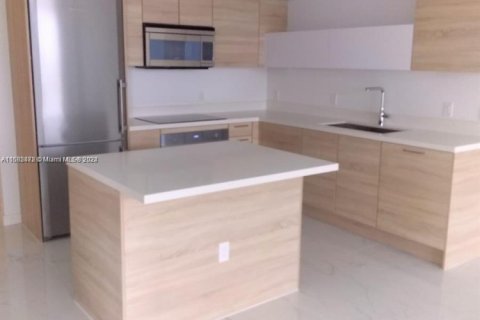 Condo in North Miami Beach, Florida, 1 bedroom  № 2412851 - photo 19