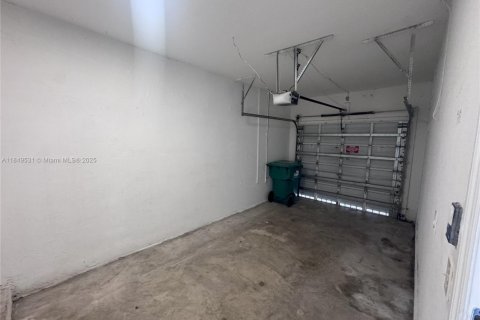 Купить виллу или дом в Хомстед, Флорида 3 спальни, 132.39м2, № 1852269 - фото 13
