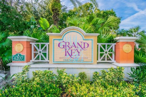 Copropriété à vendre à Tampa, Floride: 2 chambres, 107.58 m2 № 2432712 - photo 2