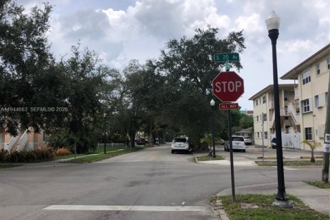 Apartment in Hollywood, Florida 2 bedrooms, 83.61 sq.m. № 2001952 - photo 22