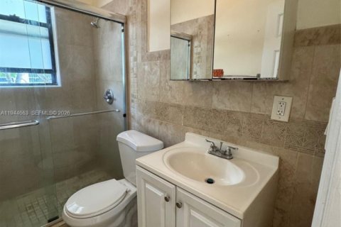 Apartment in Hollywood, Florida 2 bedrooms, 83.61 sq.m. № 2001952 - photo 16