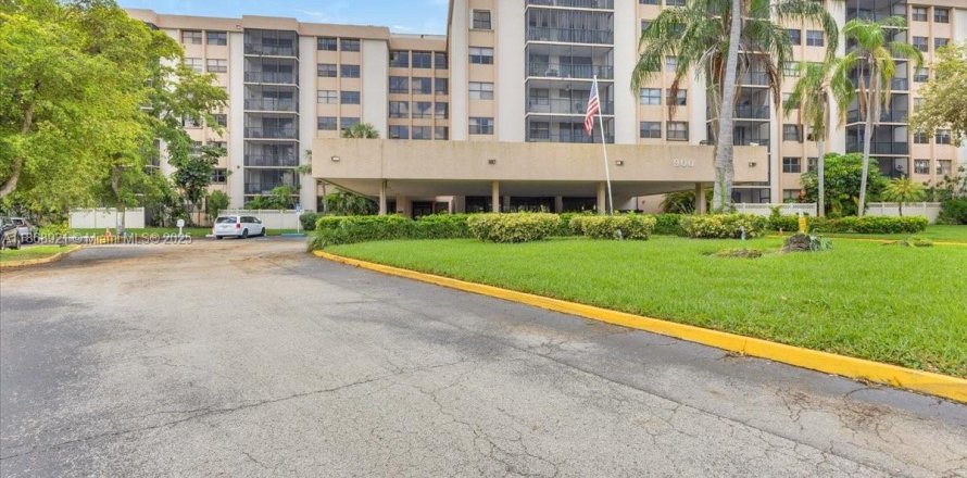 Condominio en Miami, Florida, 2 dormitorios № 1895512