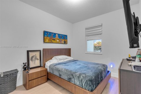 Townhouse in Miami, Florida 3 bedrooms, 157.47 sq.m. № 2066458 - photo 17