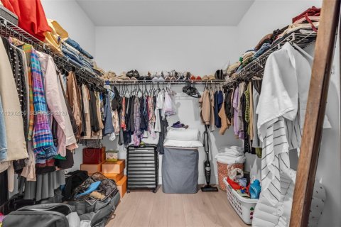 Townhouse in Miami, Florida 3 bedrooms, 157.47 sq.m. № 2066458 - photo 13