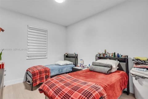 Townhouse in Miami, Florida 3 bedrooms, 157.47 sq.m. № 2066458 - photo 20