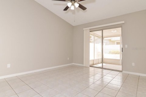 Villa ou maison à louer à Orlando, Floride: 3 chambres, 116.87 m2 № 2408090 - photo 3