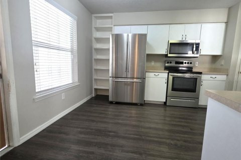 House in Gainesville, Florida 3 bedrooms, 138.89 sq.m. № 2200368 - photo 12