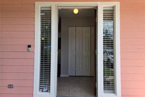 House in Gainesville, Florida 3 bedrooms, 138.89 sq.m. № 2200368 - photo 4