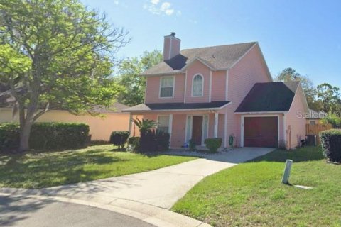 House in Gainesville, Florida 3 bedrooms, 138.89 sq.m. № 2200368 - photo 2