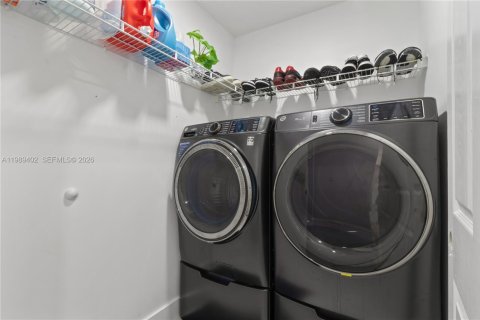 Купить виллу или дом в Майами, Флорида 4 спальни, 188.78м2, № 2051886 - фото 26