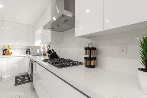 Купить виллу или дом в Майами, Флорида 4 спальни, 188.78м2, № 2051886 - фото 12