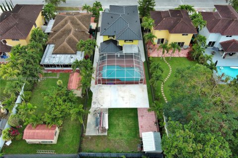 Купить виллу или дом в Майами, Флорида 4 спальни, 188.78м2, № 2051886 - фото 29