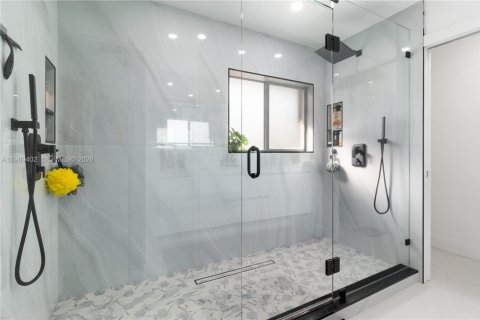 Купить виллу или дом в Майами, Флорида 4 спальни, 188.78м2, № 2051886 - фото 19