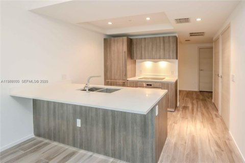 Condominio en alquiler en Miami, Florida, 1 dormitorio, 78.87 m2 № 2027777 - foto 5