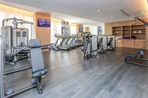 Condominio en alquiler en Miami, Florida, 1 dormitorio, 78.87 m2 № 2027777 - foto 18