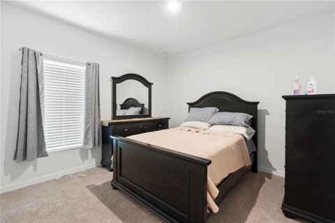 Villa ou maison à vendre à Kissimmee, Floride: 4 chambres, 171.4 m2 № 2135178 - photo 11
