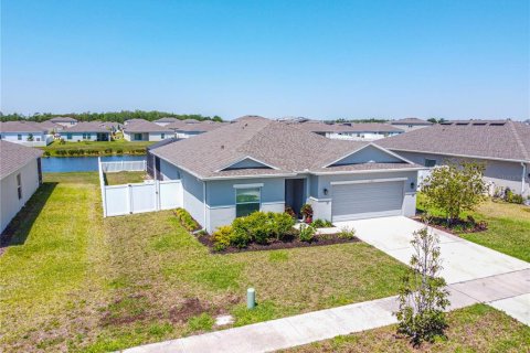 Villa ou maison à vendre à Kissimmee, Floride: 4 chambres, 171.4 m2 № 2135178 - photo 24