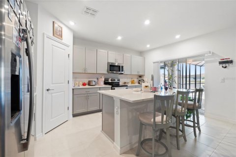 Villa ou maison à vendre à Kissimmee, Floride: 4 chambres, 171.4 m2 № 2135178 - photo 8