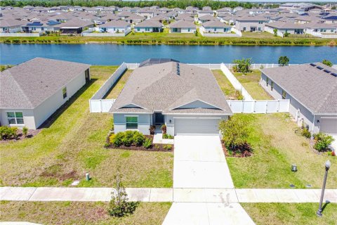 Villa ou maison à vendre à Kissimmee, Floride: 4 chambres, 171.4 m2 № 2135178 - photo 29