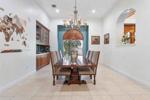 House in Homestead, Florida 5 bedrooms, 579.25 sq.m. № 1752707 - photo 12