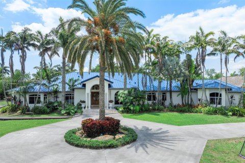 House in Homestead, Florida 5 bedrooms, 579.25 sq.m. № 1752707 - photo 2