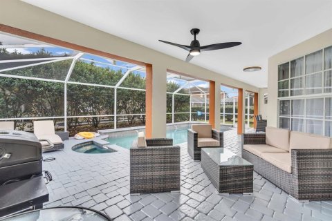 House in Davenport, Florida 6 bedrooms, 219.99 sq.m. № 1919582 - photo 3