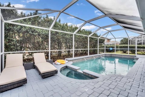 House in Davenport, Florida 6 bedrooms, 219.99 sq.m. № 1919582 - photo 4