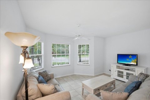 House in Port St. Lucie, Florida 3 bedrooms, 159.05 sq.m. № 2083542 - photo 5