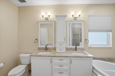 House in Port St. Lucie, Florida 3 bedrooms, 159.05 sq.m. № 2083542 - photo 25
