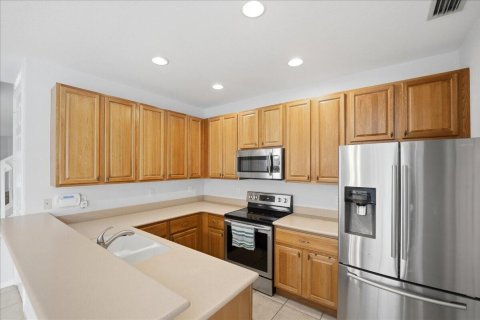 House in Port St. Lucie, Florida 3 bedrooms, 159.05 sq.m. № 2083542 - photo 13