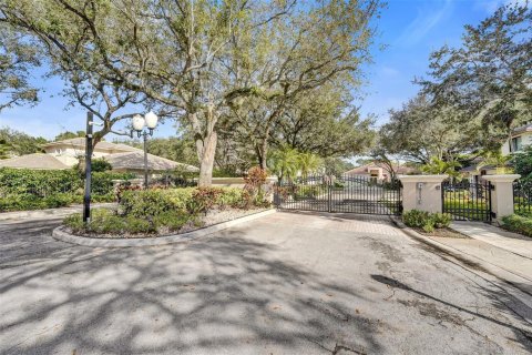 House in Cooper City, Florida 5 bedrooms, 356.93 sq.m. № 2181391 - photo 15