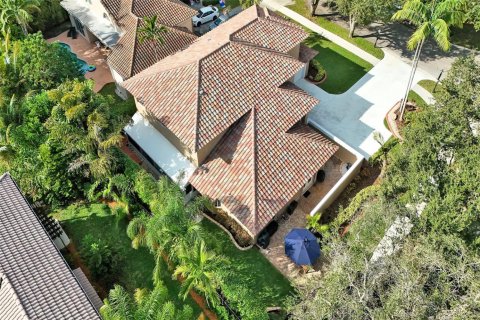 House in Cooper City, Florida 5 bedrooms, 356.93 sq.m. № 2181391 - photo 13