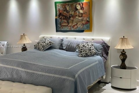 Condo in Aventura, Florida, 2 bedrooms № 1970213 - photo 29