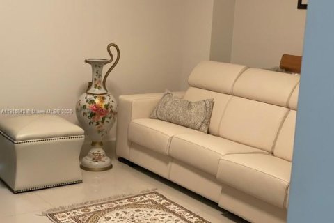Condo in Aventura, Florida, 2 bedrooms № 1970213 - photo 20