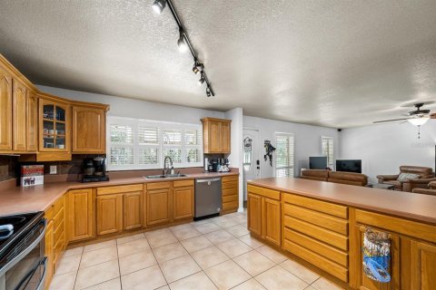 House in Archer, Florida 4 bedrooms, 205.41 sq.m. № 1831304 - photo 19
