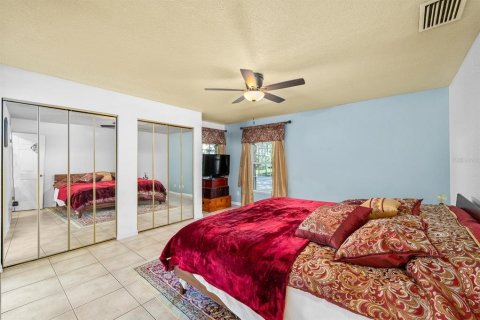 House in Archer, Florida 4 bedrooms, 205.41 sq.m. № 1831304 - photo 30