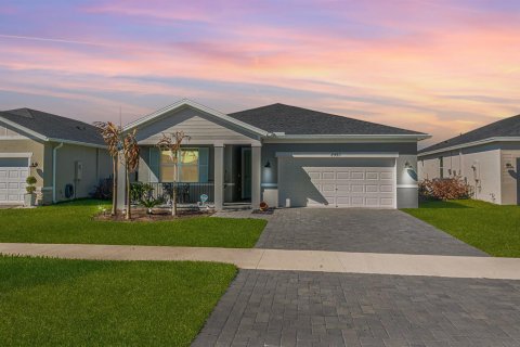 Casa en Port St. Lucie, Florida 4 dormitorios, 204.38 m2 № 2078276