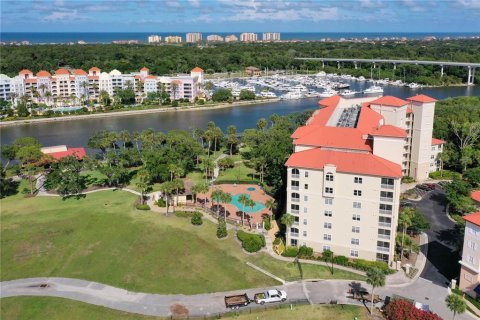 Condominio en venta en Palm Coast, Florida, 3 dormitorios, 158.12 m2 № 1570163 - foto 3