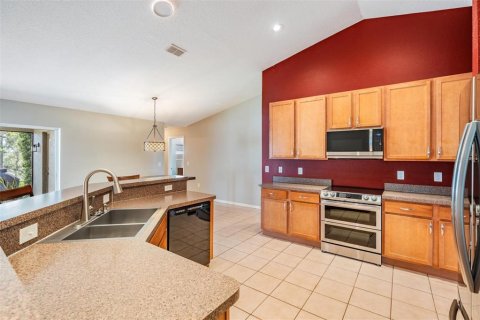 House in Spring Hill, Florida 5 bedrooms, 249.35 sq.m. № 1883412 - photo 17