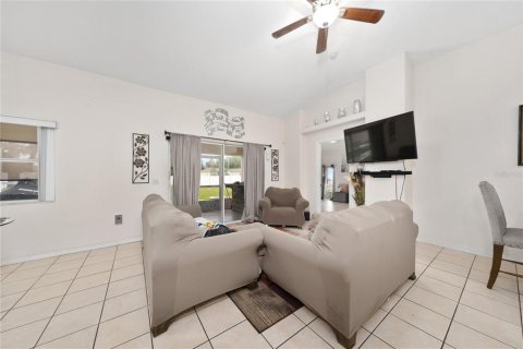 Casa en venta en Kissimmee, Florida, 4 dormitorios, 198.72 m2 № 2427640 - foto 9