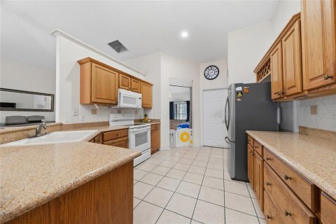 Casa en venta en Kissimmee, Florida, 4 dormitorios, 198.72 m2 № 2427640 - foto 12