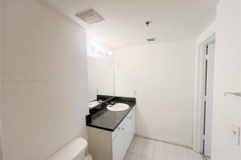 Купить кондоминиум в Майами, Флорида 3 спальни, 112.23м2, № 2012465 - фото 27