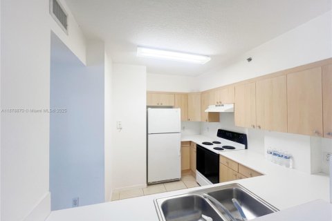 Купить кондоминиум в Майами, Флорида 3 спальни, 112.23м2, № 2012465 - фото 13