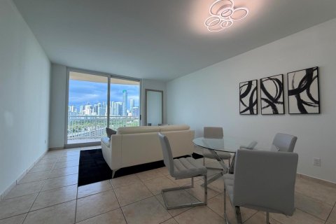 Condo in Miami, Florida, 1 bedroom  № 2388388