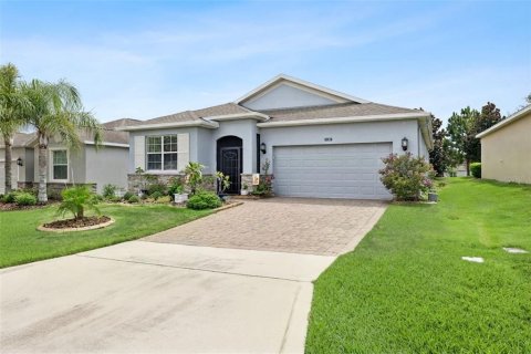 House in Clermont, Florida 3 bedrooms, 174.56 sq.m. № 2305217 - photo 3
