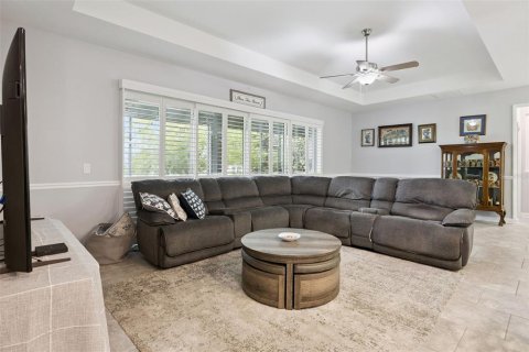 House in Clermont, Florida 3 bedrooms, 174.56 sq.m. № 2305217 - photo 14