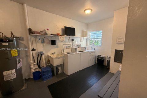 Copropriété à louer à Hollywood, Floride: 1 chambre, 59.46 m2 № 2179829 - photo 21