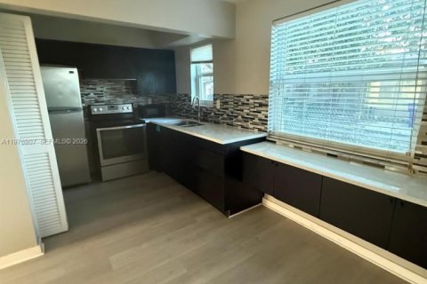 Copropriété à louer à Hollywood, Floride: 1 chambre, 59.46 m2 № 2179829 - photo 7